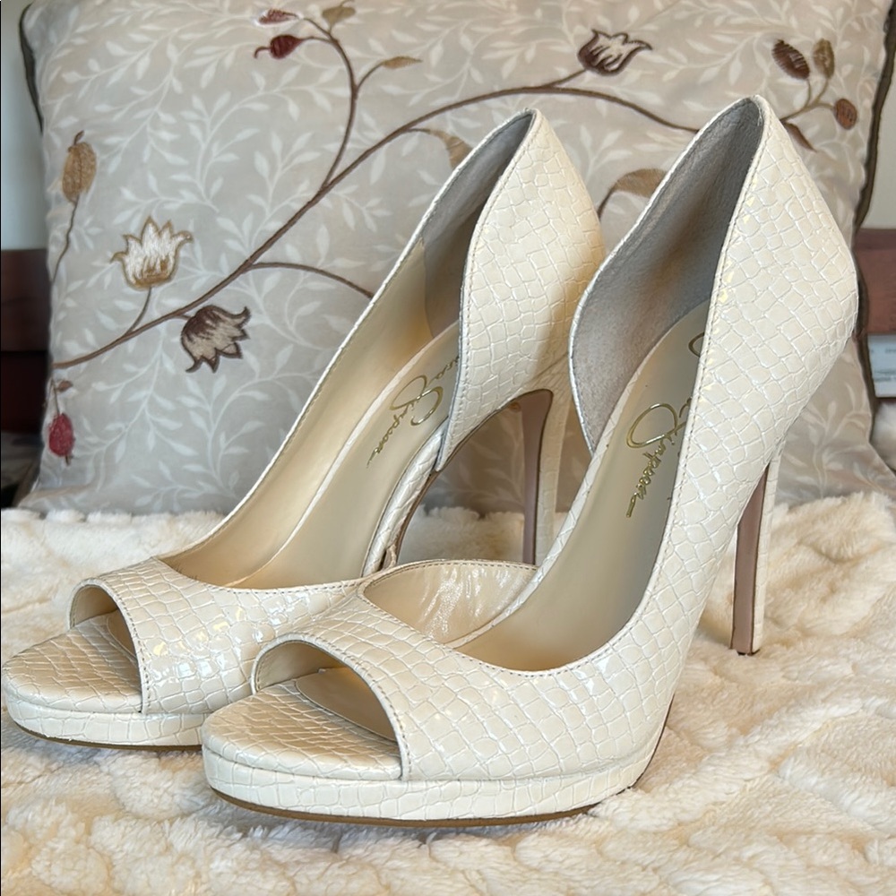 Jessica Simpson Ivory Peep-Toe High Heel Pumps